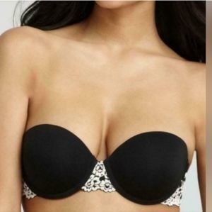 Wacoal Strapless Push Up Embrace Bra.